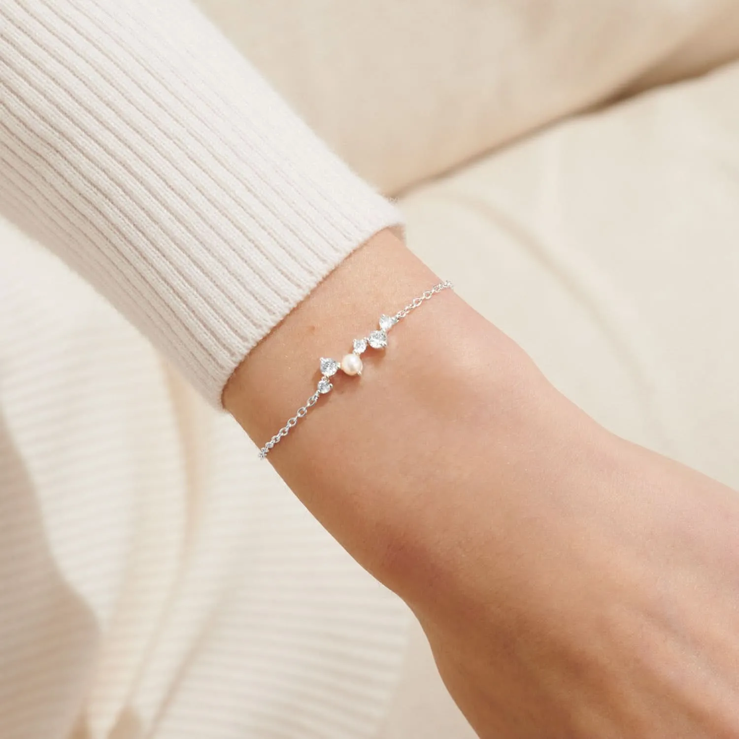 Halo Pearl Cubic Zirconia & Pearl Cluster Silver Plated Bracelet 7835 Joma Jewellery