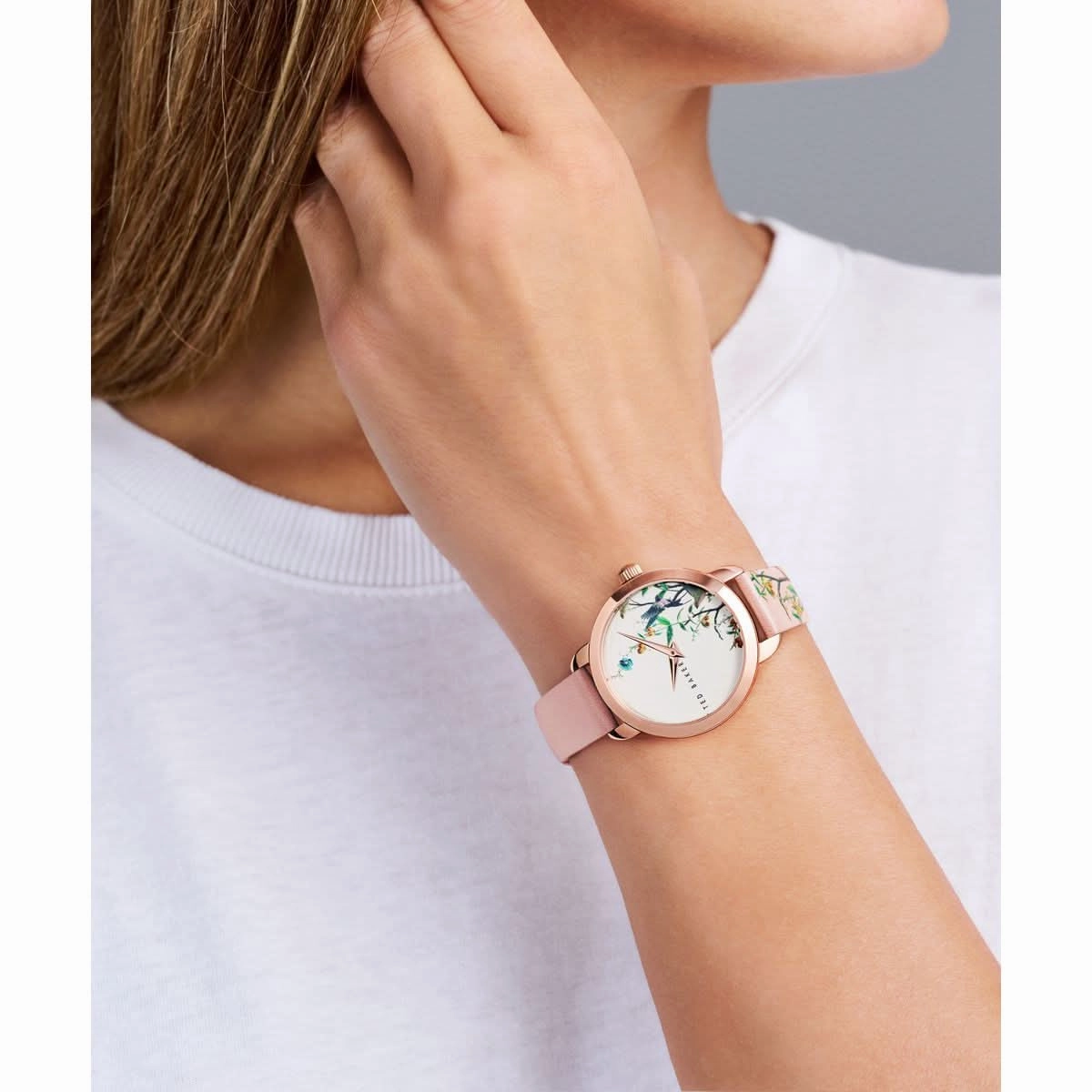 Ladies Fashion White Watch BKPFLS401